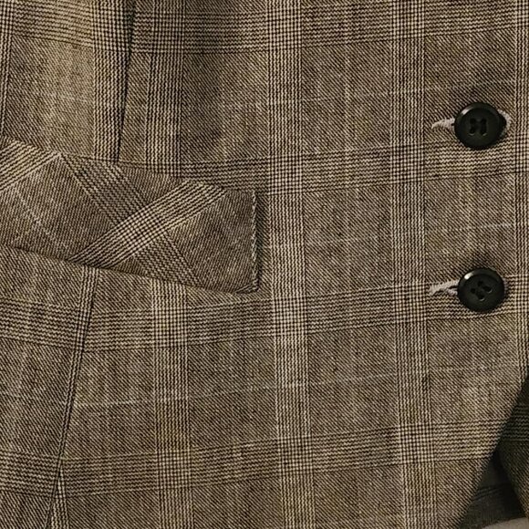 Laura trending lined vest - Picture 4 of 4